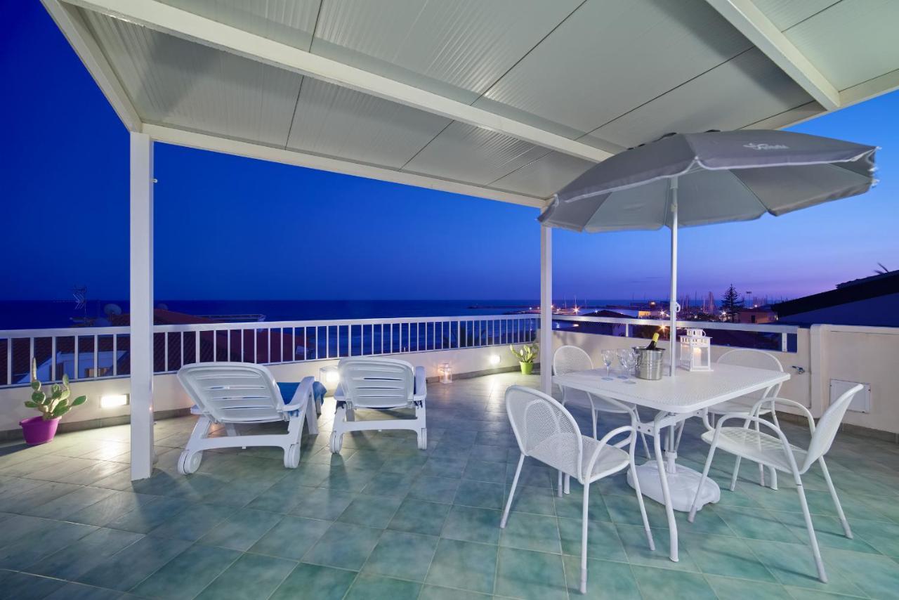 Archimede, Appartamento Con Vista In Centro A Марина-ди-Рагуза Экстерьер фото